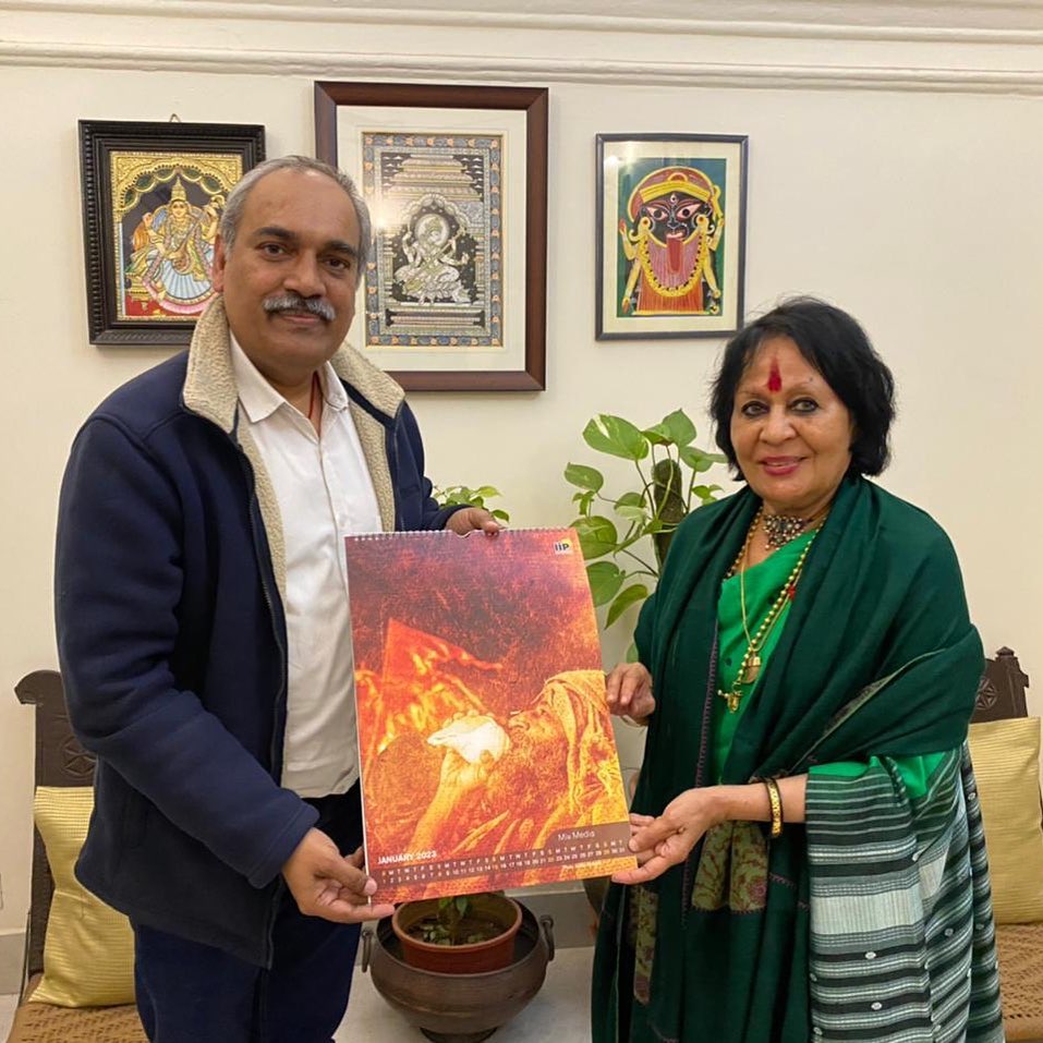 Presented the vision of IIP and greeted with Calendar 2023 to Padma Vibhushan Dr. Sonal Mansingh Ji
