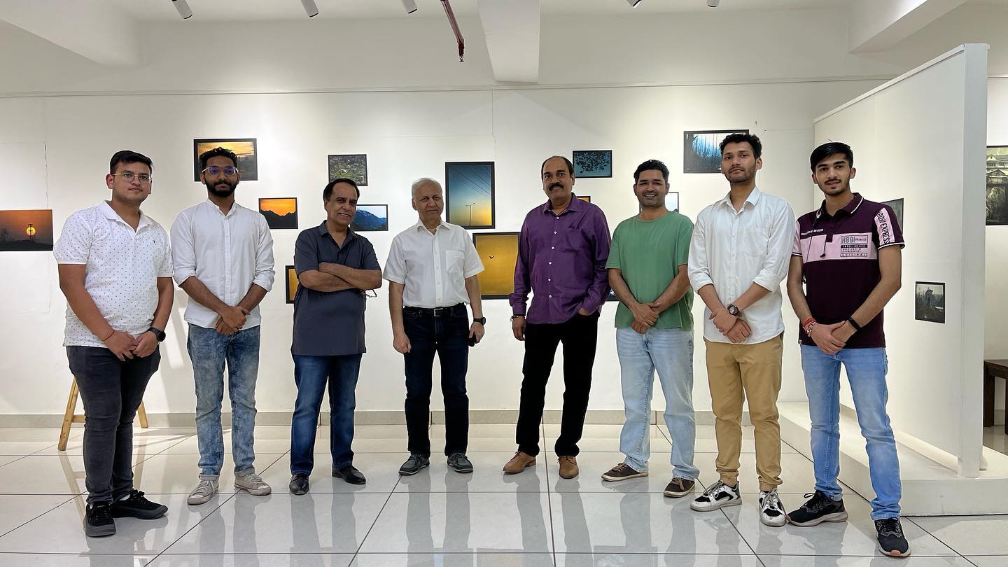 Mr.Anil Malik from Russia  visited IIP Institute of Cultural and Creative Arts and experienced ongoing SEE SAW EXHIBITION at IIP Gallery 
