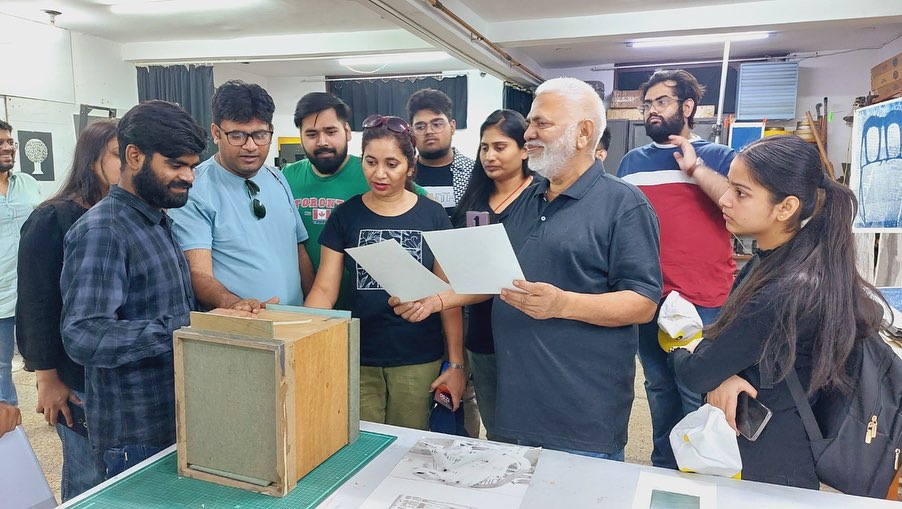 Studio A89 at Kaladham, Greater Noida, hosted a captivating session with the esteemed artist, Sir Avinash Agrawal